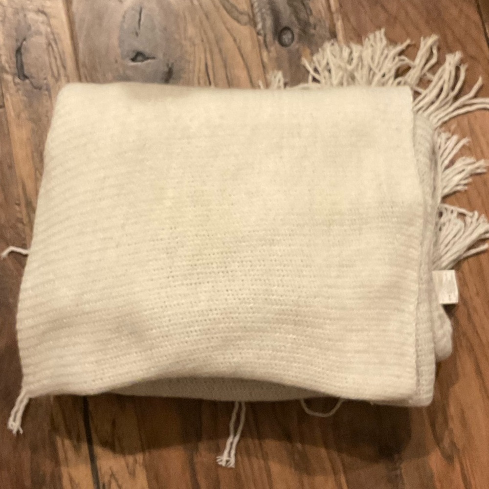 Extra large blanket scarf